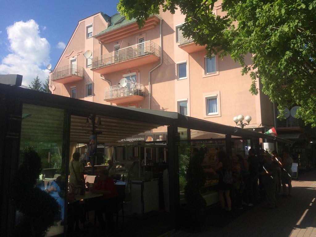 City Center Apartments Hévíz Buitenkant foto